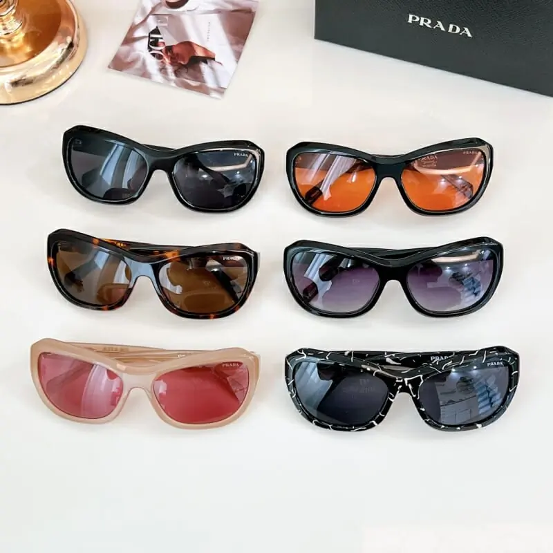 prada aaa qualite lunettes de soleil s_12143471